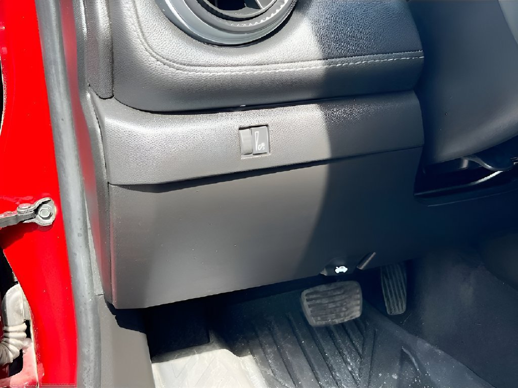 Used 2025 Chevrolet Colorado LT AWD/4WD image 10