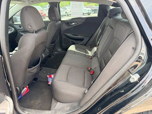 Used 2019 Chevrolet Malibu LT FWD image 9