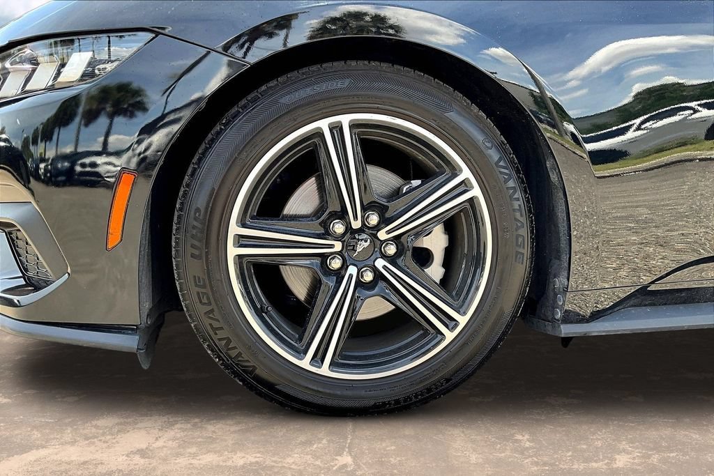 Used 2024 Ford Mustang Premium RWD image 31