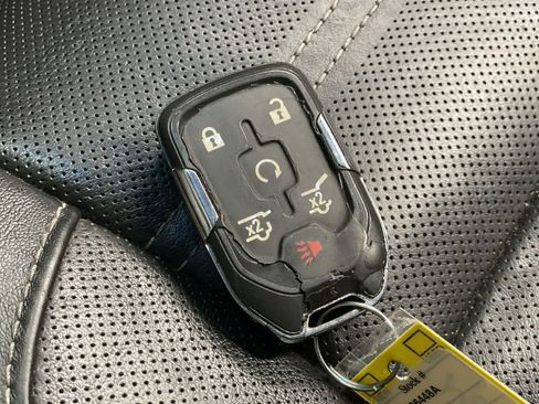 Used 2016 GMC Yukon Denali w/ Open Road Package image 27