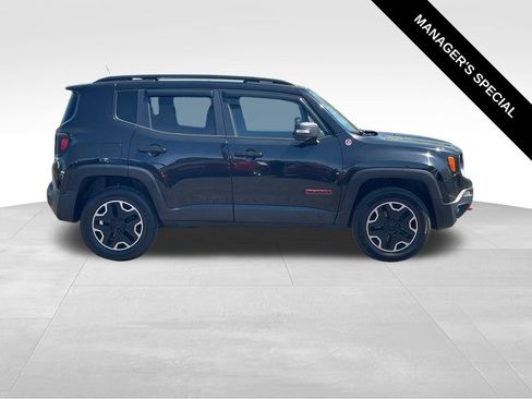 Used 2016 Jeep Renegade Trailhawk AWD/4WD image 8