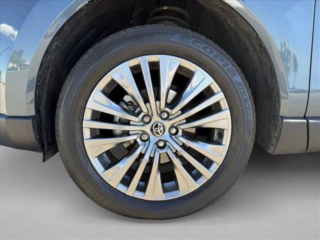 Used 2024 Toyota Venza Limited AWD/4WD image 26