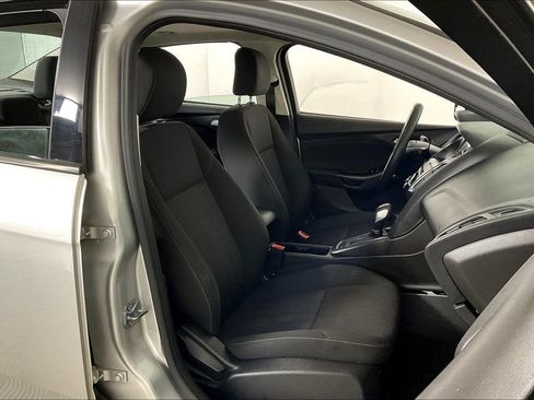 Used 2017 Ford Focus SEL image 7