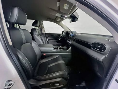 Used 2025 Honda Pilot EX-L image 27