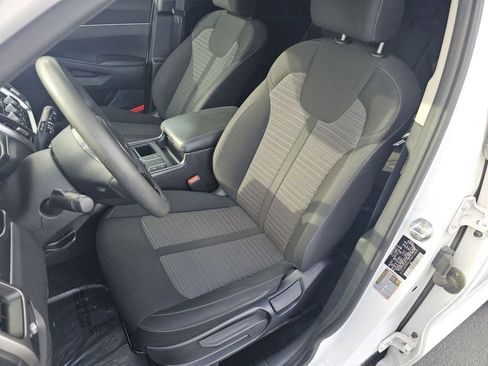 Used 2022 Kia Sorento LX AWD/4WD image 6