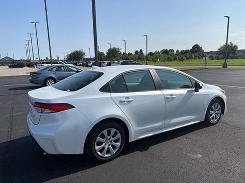 Certified 2025 Toyota Corolla LE FWD image 9