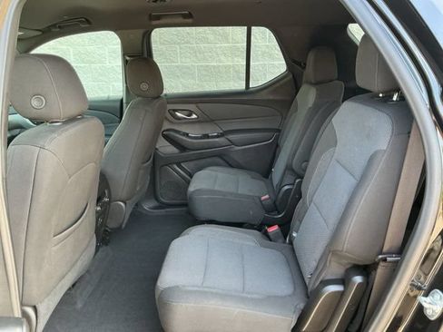 Used 2024 Chevrolet Traverse LT w/ Midnight/Sport Edition AWD/4WD image 27