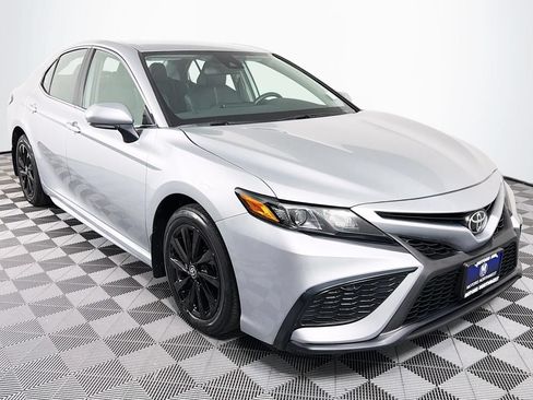 Used 2024 Toyota Camry SE FWD image 30
