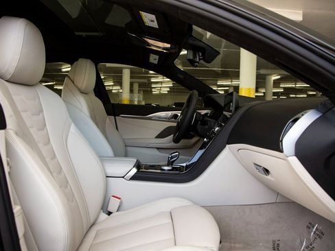 Used 2025 BMW 840i w/ M Sport Professional Package image 31