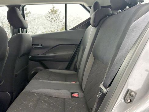 Used 2019 Nissan Kicks SV image 22
