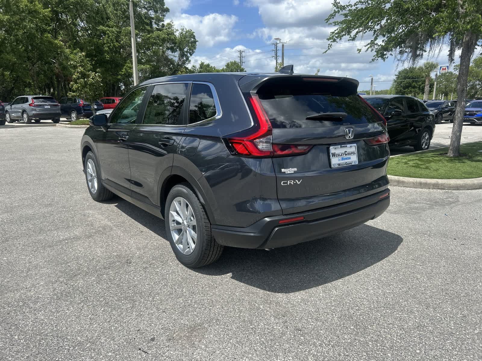 Used 2025 Honda CR-V EX image 4
