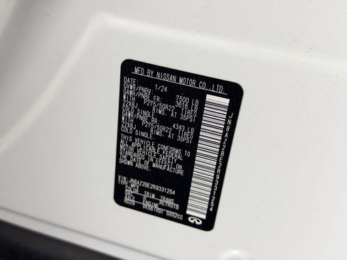 Used 2024 INFINITI QX80 Sensory AWD/4WD image 36