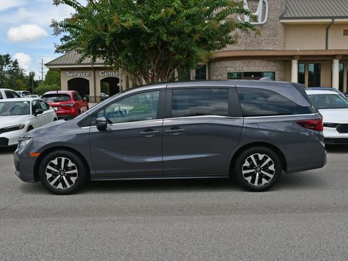 Used 2025 Honda Odyssey EX-L image 2