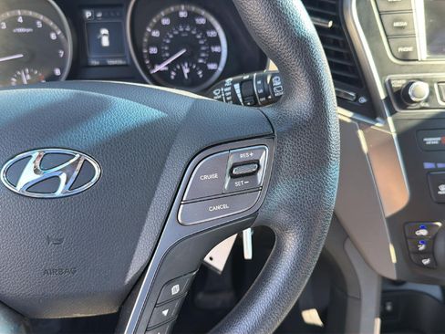 Used 2017 Hyundai Santa Fe Sport FWD image 14