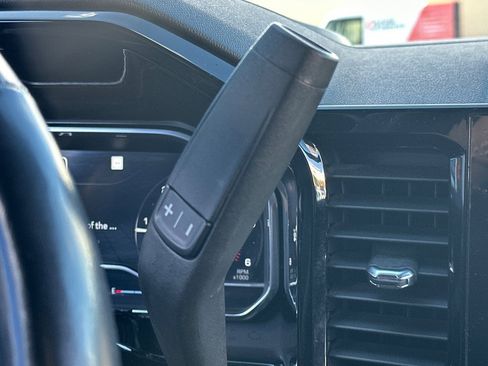 Used 2022 GMC Sierra 1500 Elevation image 32