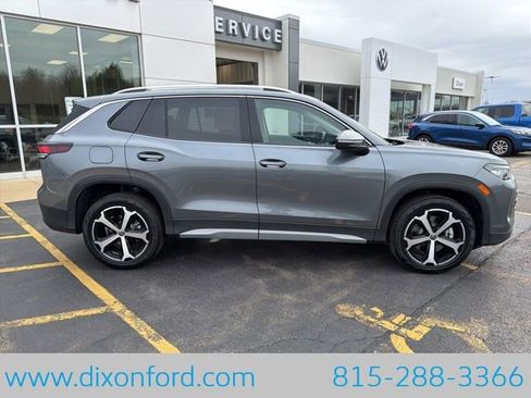 New 2026 Volkswagen Tiguan SE AWD/4WD image 8