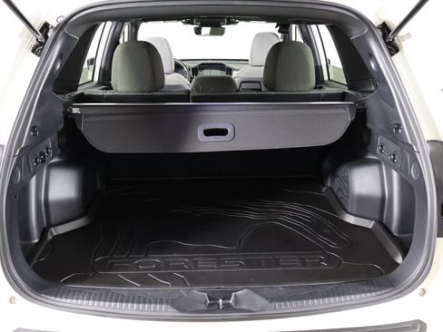 Used 2025 Subaru Forester Premium image 19