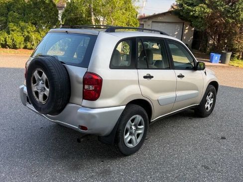 Used 2005 Toyota RAV4 2WD image 7