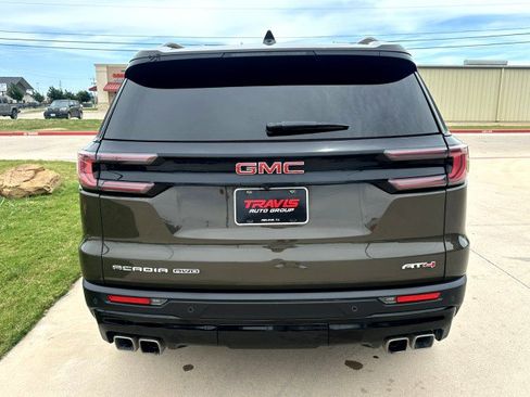 Used 2024 GMC Acadia AT4 AWD/4WD image 8