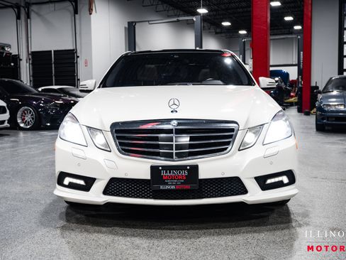 Used 2011 Mercedes-Benz E 550 4MATIC Sedan image 8