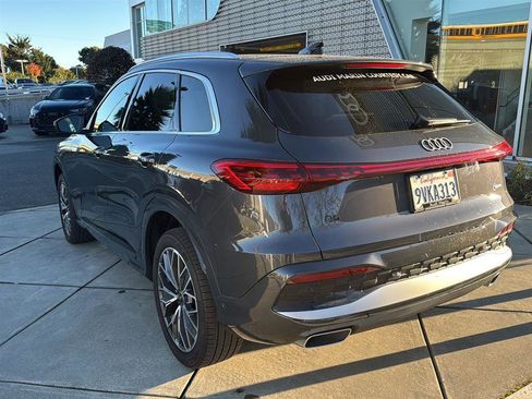 Used 2025 Audi Q5 Premium Plus w/ Premium Plus image 8
