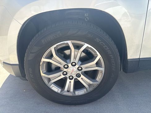 Used 2015 GMC Acadia SLT FWD image 11