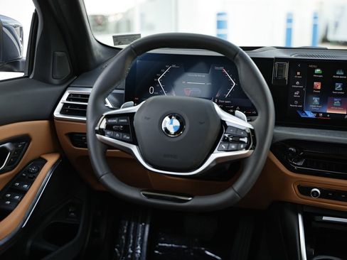 Used 2025 BMW 330i Sedan w/ M Sport Package RWD image 28
