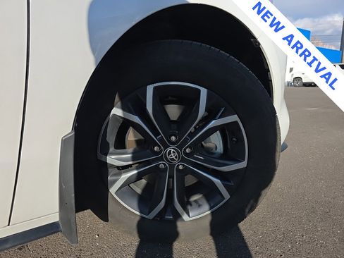 Used 2025 Toyota Sienna Platinum image 55