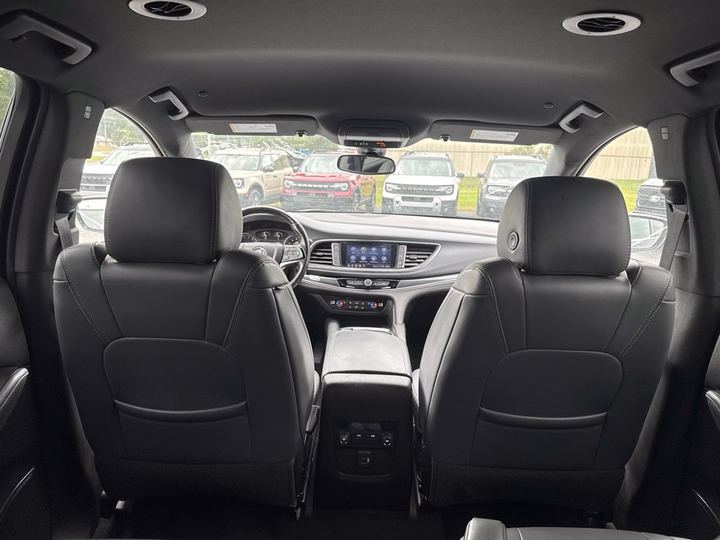 Used 2023 Buick Enclave Essence FWD image 16
