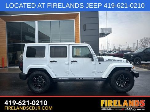 Used 2017 Jeep Wrangler Unlimited Sahara image 13