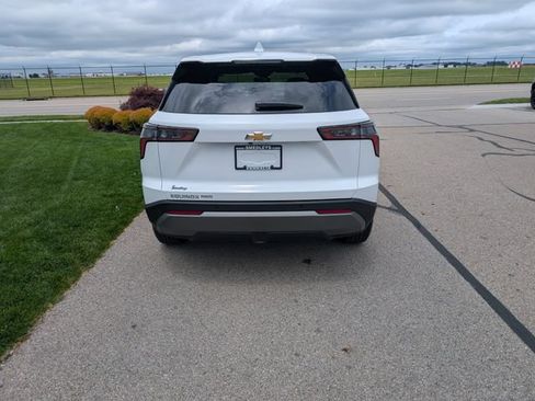 Used 2026 Chevrolet Equinox LT AWD/4WD image 7