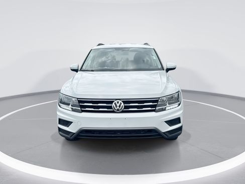 Used 2020 Volkswagen Tiguan SE FWD image 9
