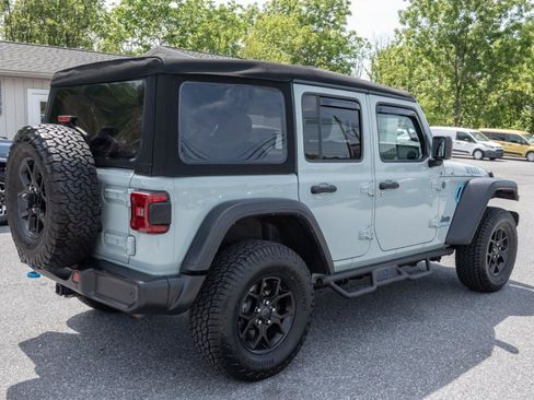 Used 2024 Jeep Wrangler Unlimited AWD/4WD image 16