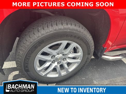 Used 2022 Chevrolet Silverado 1500 LT AWD/4WD image 10