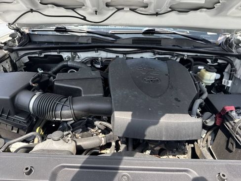 Used 2016 Toyota Tacoma TRD Sport w/ Towing Package RWD image 56