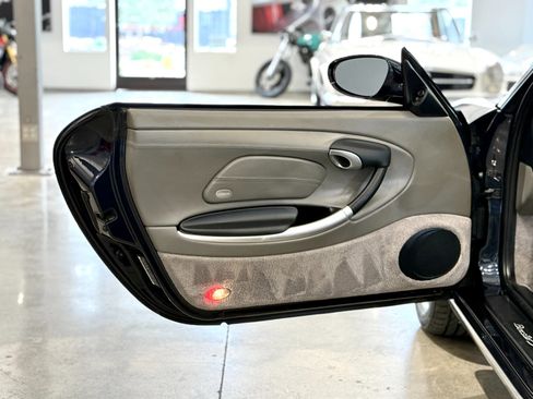 Used 2001 Porsche Boxster S image 27