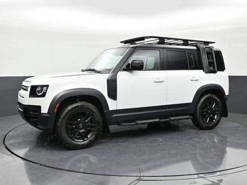 Used 2023 Land Rover Defender 110 S AWD/4WD image 7