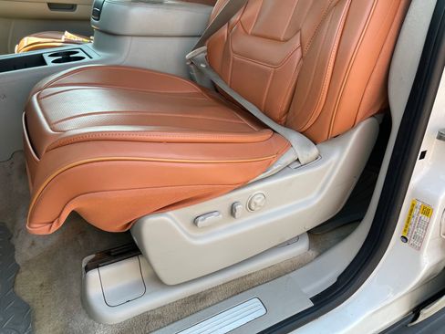 Used 2007 Chevrolet Avalanche LTZ w/ LTZ Preferred Equipment Group image 14