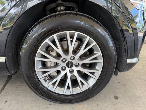 Used 2025 Genesis GV80 2.5T Standard AWD/4WD image 22