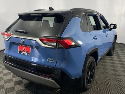 Used 2024 Toyota RAV4 XSE AWD/4WD image 8