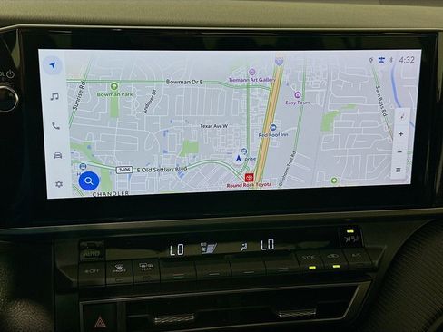 Used 2025 Toyota Camry SE image 13