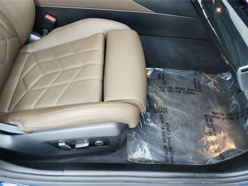 Used 2025 BMW 540i xDrive image 22