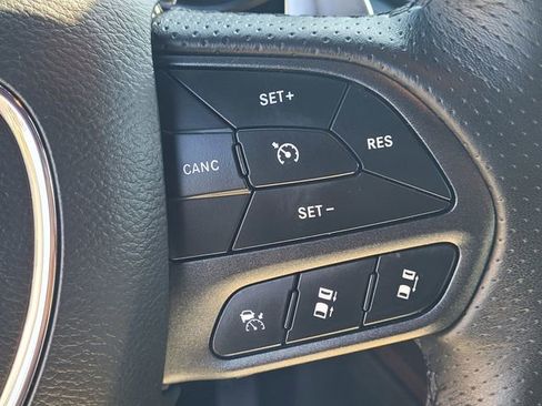 Used 2025 Dodge Durango GT image 17