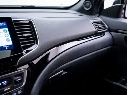 Certified 2024 Honda Passport Black Edition image 29