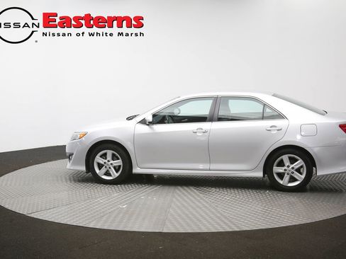 Used 2014 Toyota Camry SE FWD image 60
