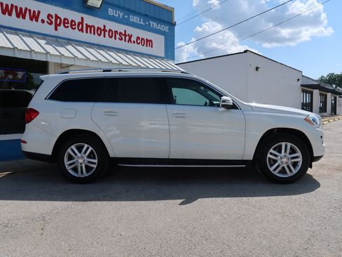 Used 2013 Mercedes-Benz GL 320 BlueTEC 4MATIC image 4