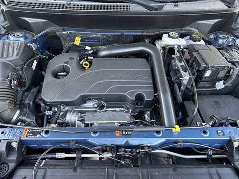 Used 2024 GMC Terrain SLT w/ Tech Package image 33