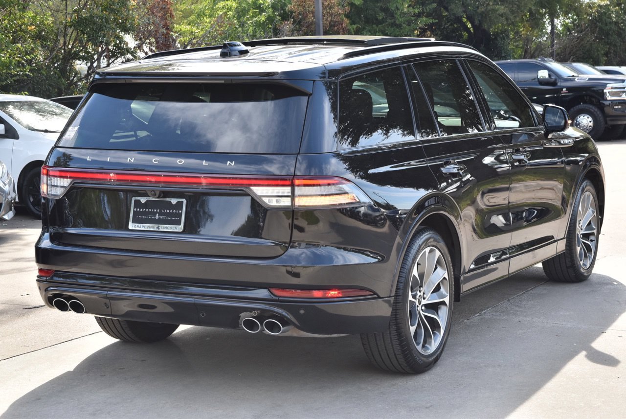 Certified 2026 Lincoln Aviator 2WD w/ Jet Appearance Package image 8