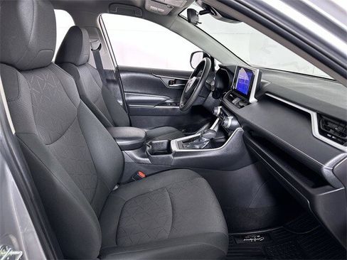 Used 2024 Toyota RAV4 XLE image 29