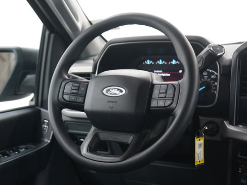 Used 2023 Ford F150 XLT AWD/4WD image 14